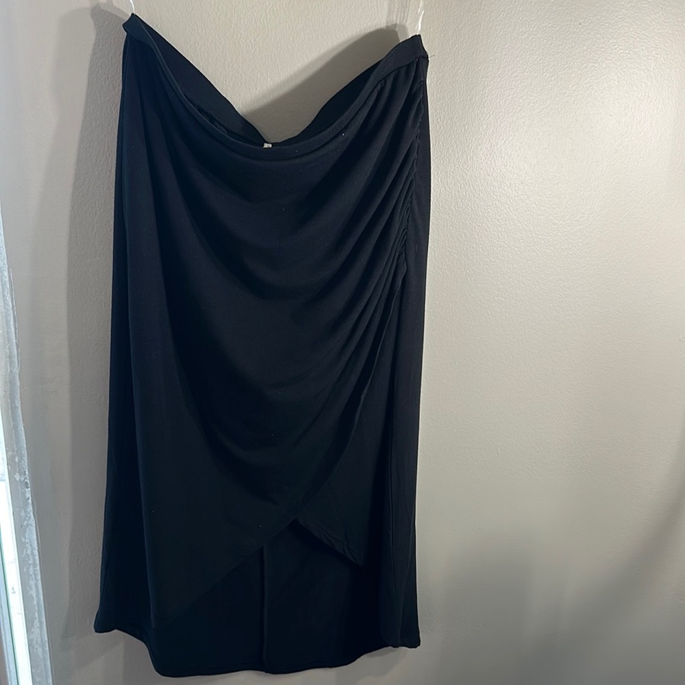 Women’s 918 black skirt